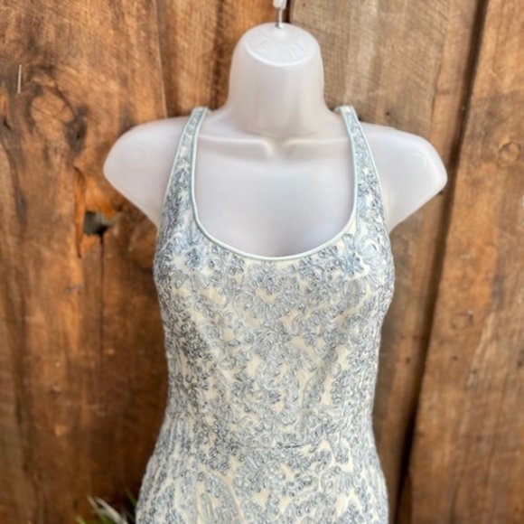 Carmen Marc Valvo Signature Dusty Blue Dress Size 4, (EUC) - Picture 5 of 14